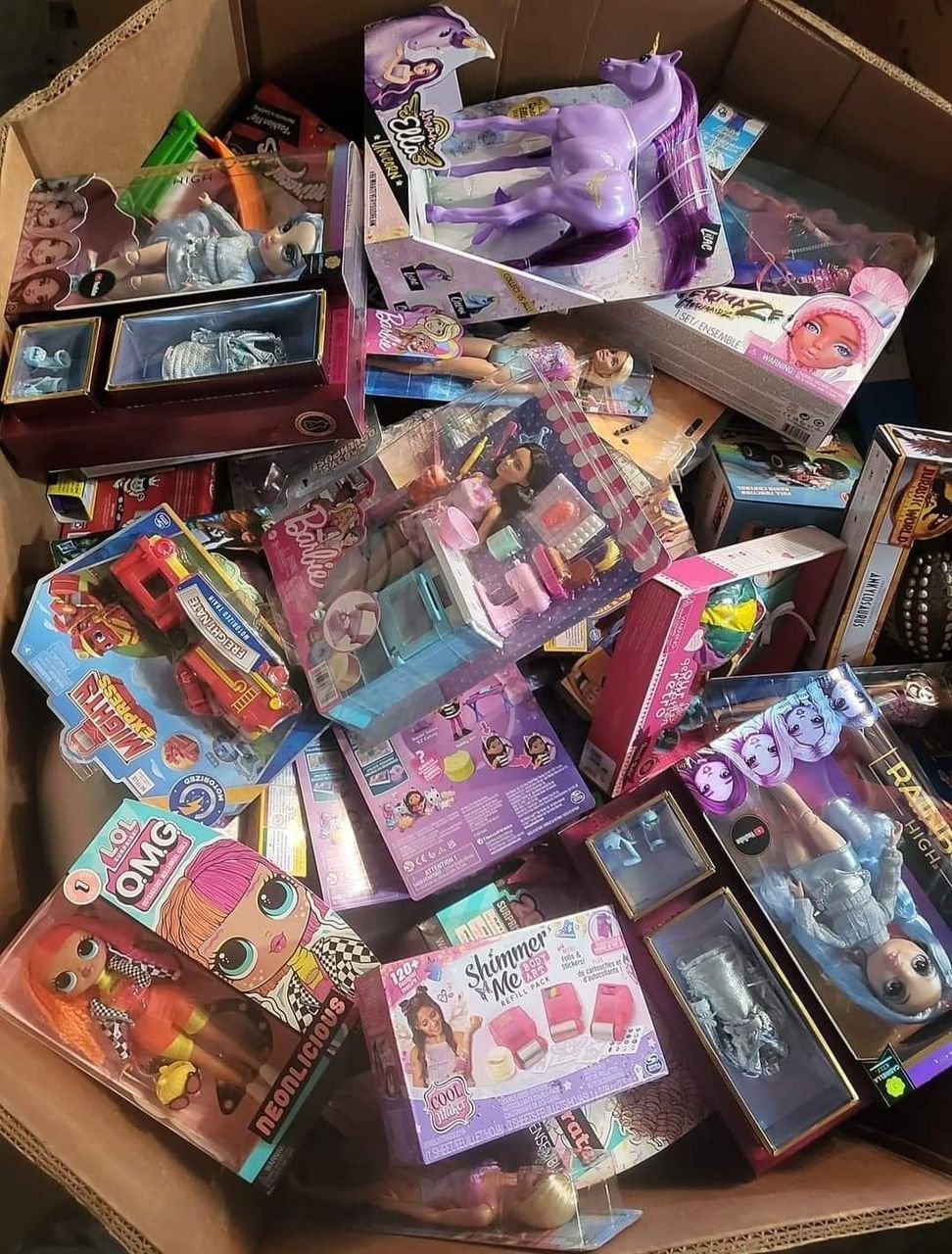 Toy pallets with 650-700 new children’s toys