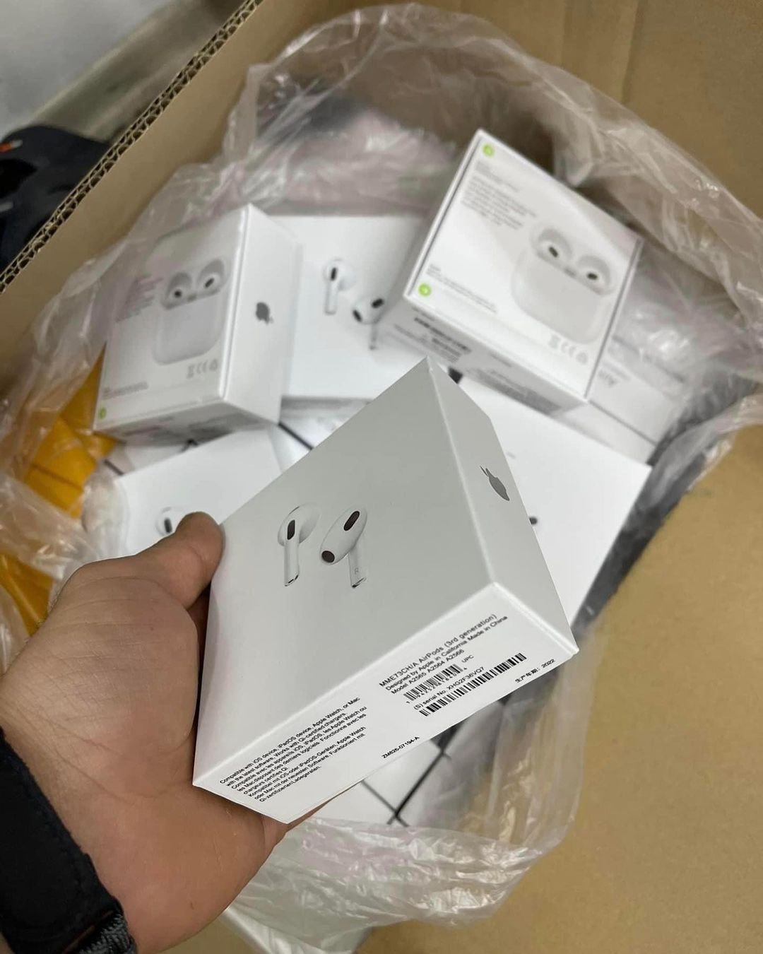 Apple airpods pro pallets with 50 units bulk